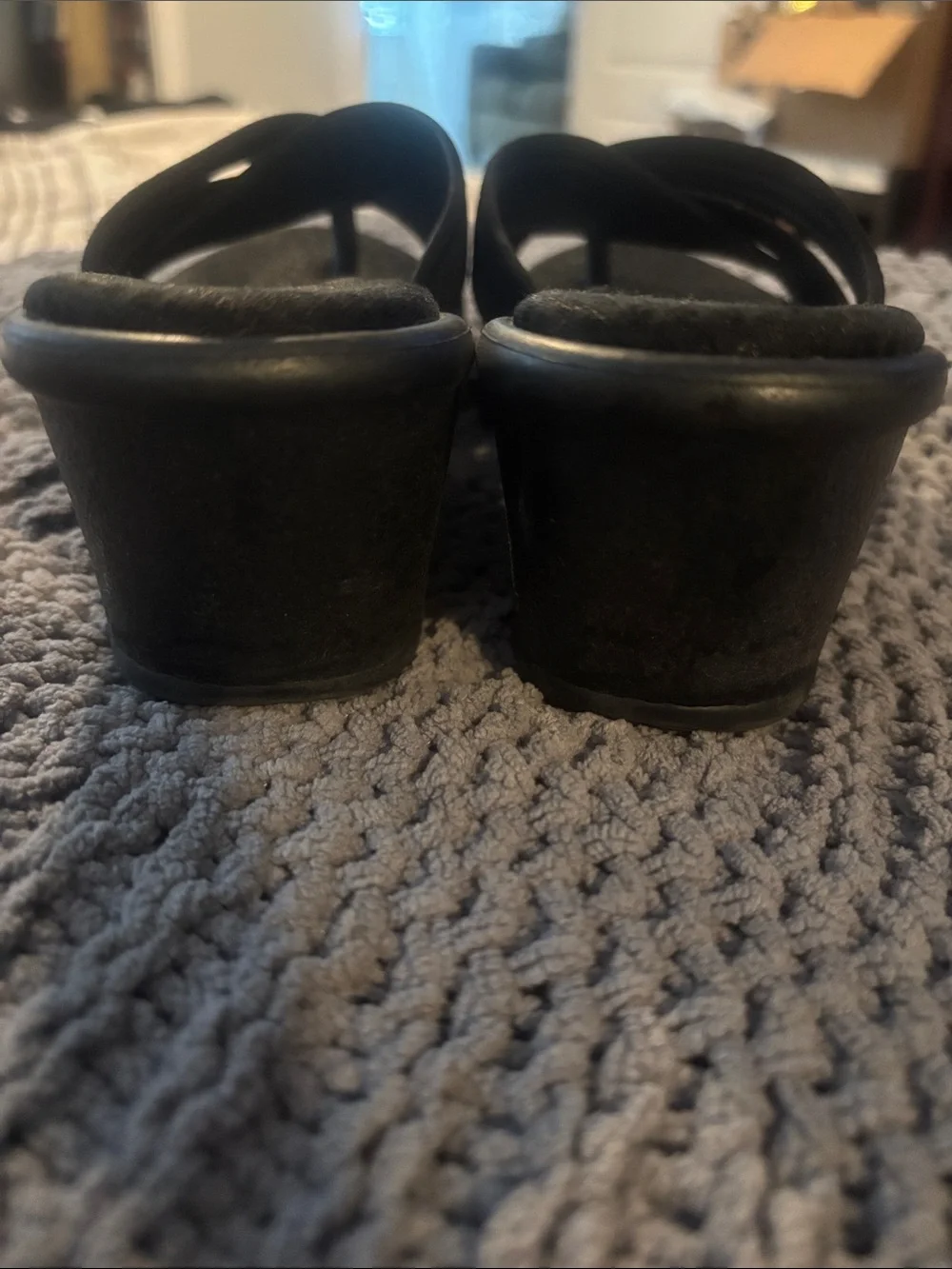 Skechers Black Slip-On Wedge strapy Sandals with Toe Loop